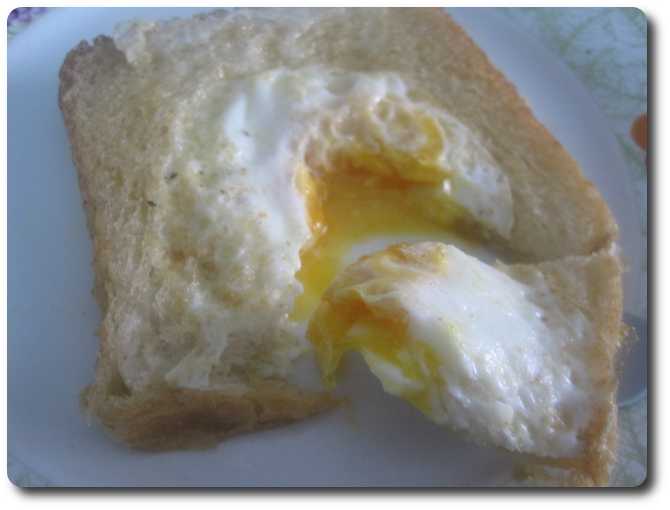 Y ya está, ya tenemos nuestras tostadas con huevo listas para comer. Buen provecho internautas ;-)